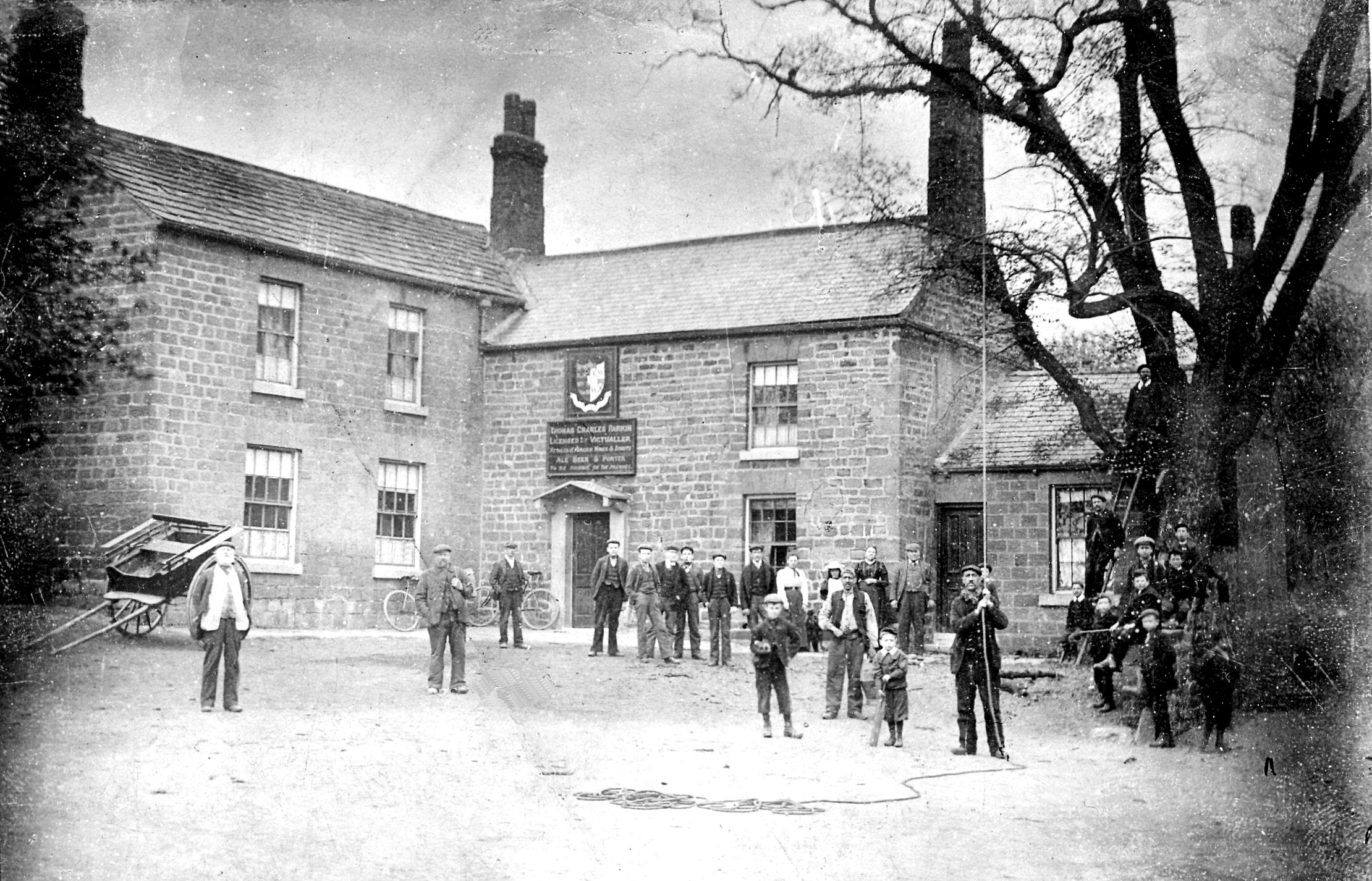 Sitwell Pub black and white